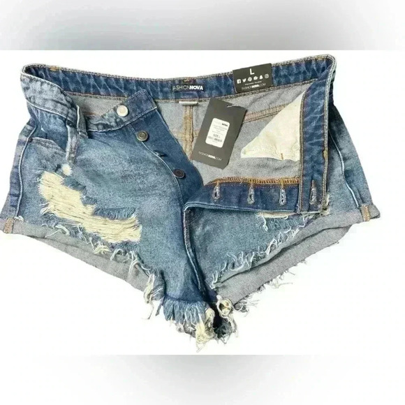 Fashion Nova Cooper Distressed Hi Rise Denim Shorts size Large - Picture 3 of 6